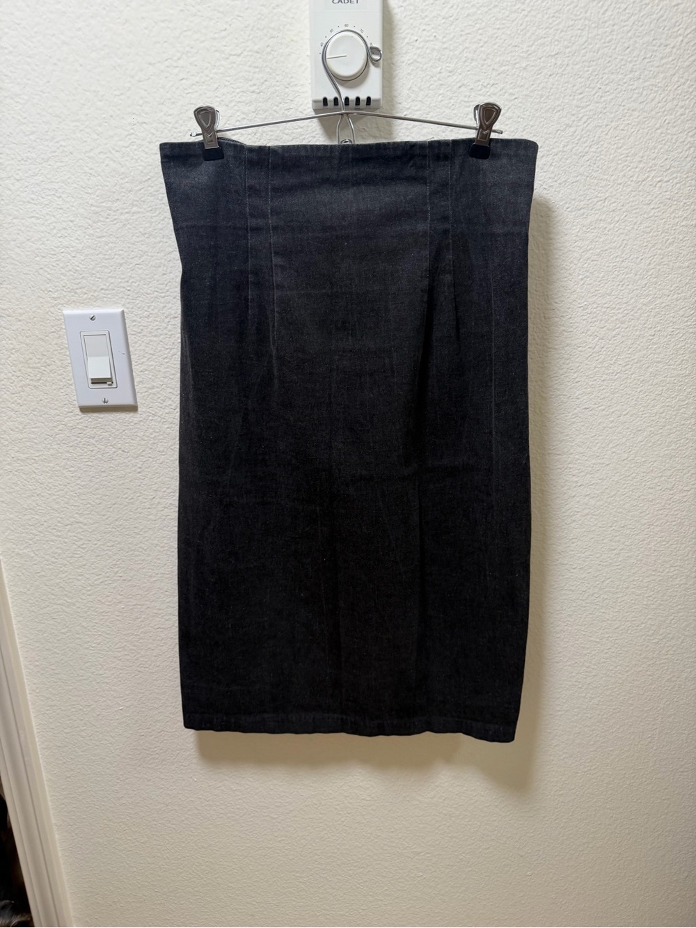 Bernie Dexter Black Pencil Skirt - Tailored Straight Silhouette